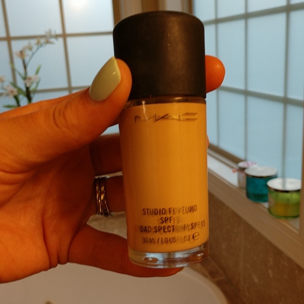 MAC Studio Fix Fluid